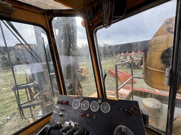 1974-letourneau-2594-image-16