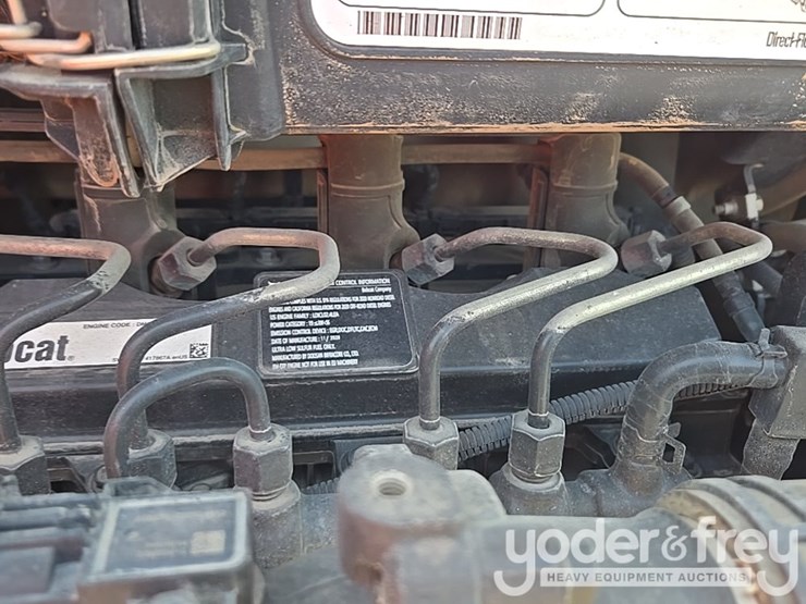 2021-bobcat-t595-image-57