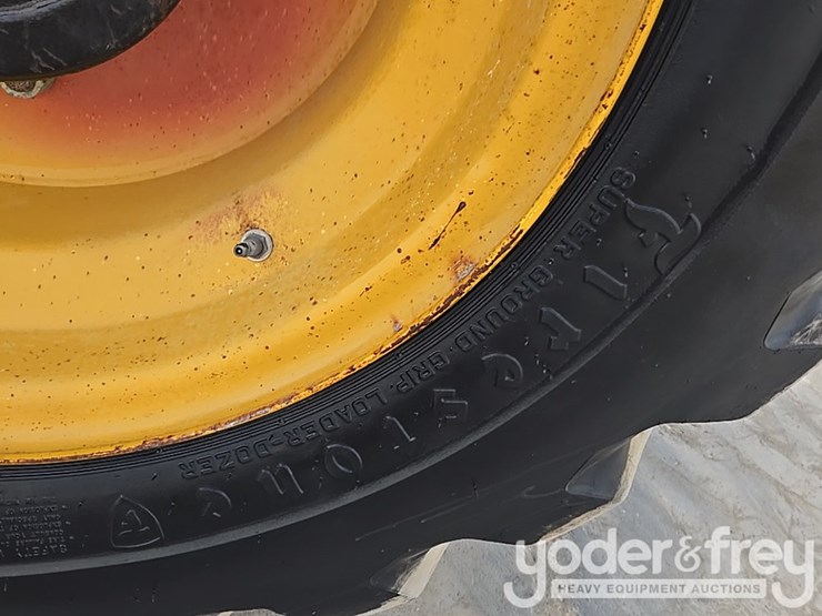 2017-jcb-512-56-image-27