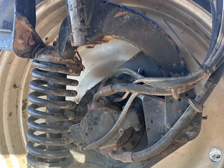 2011-case-ih-patriot-3330-image-14