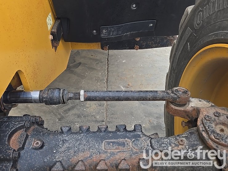 2019-caterpillar-tl1255d-image-47
