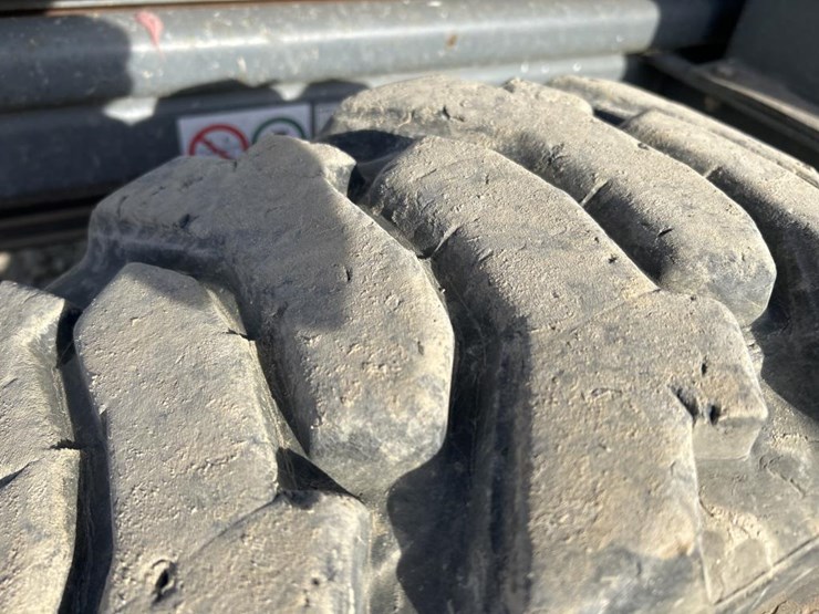 skyjack-sj8841rt-image-50