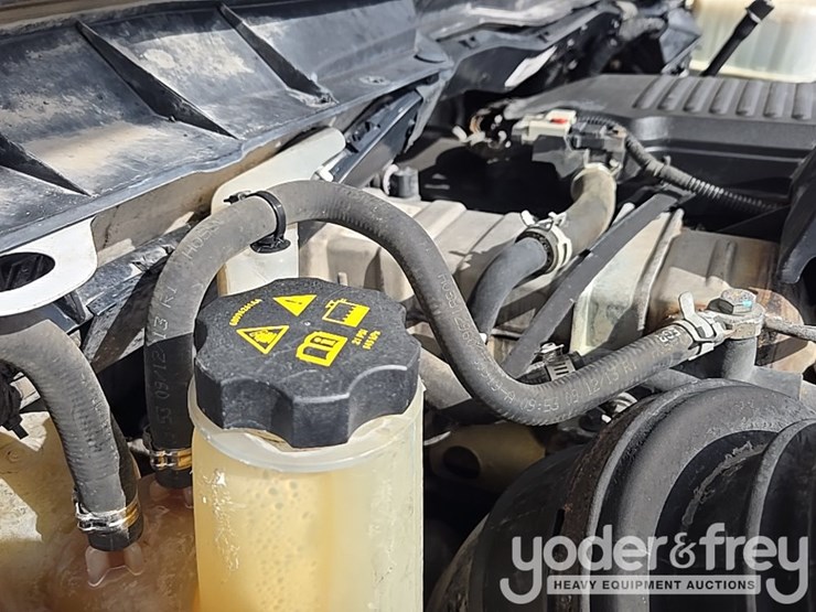 2014-dodge-service-truck-image-75