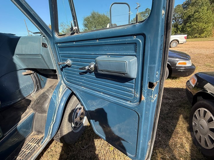 1991-chevrolet-c30-image-41