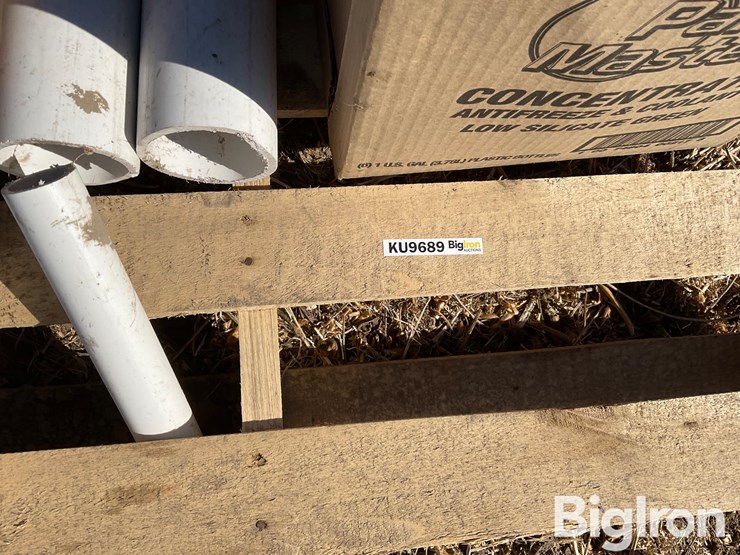 pallet-of-misc-plumbing-supplies-image-13