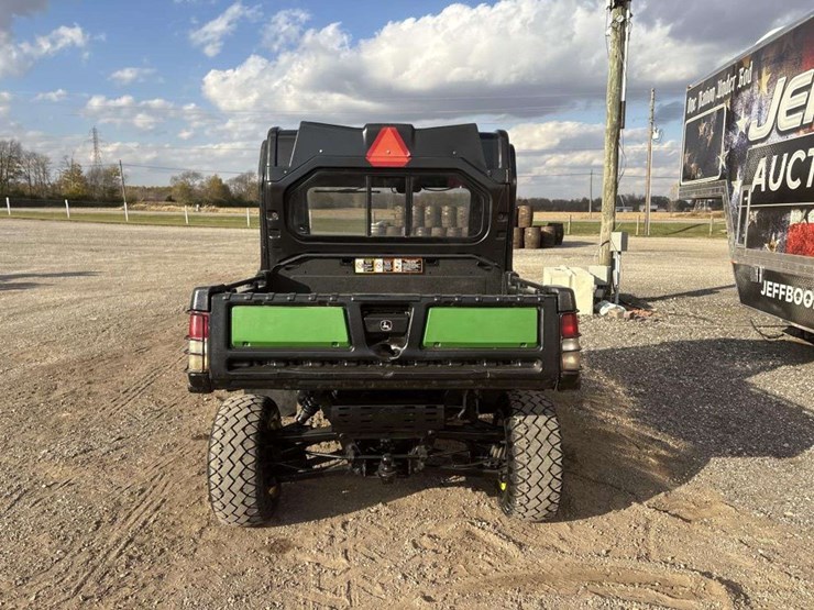 john-deere-gator-image-3