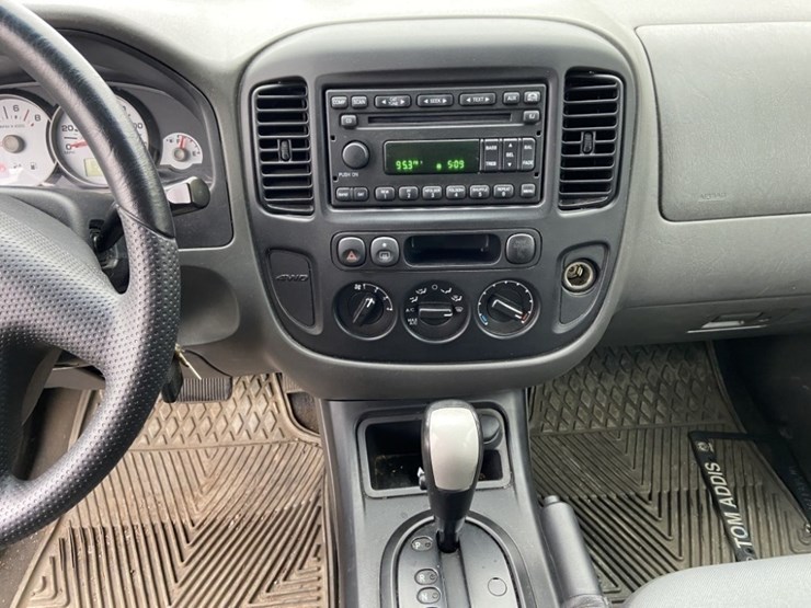 2007-ford-escape-image-13