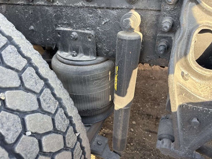 2000-international-9200-image-10