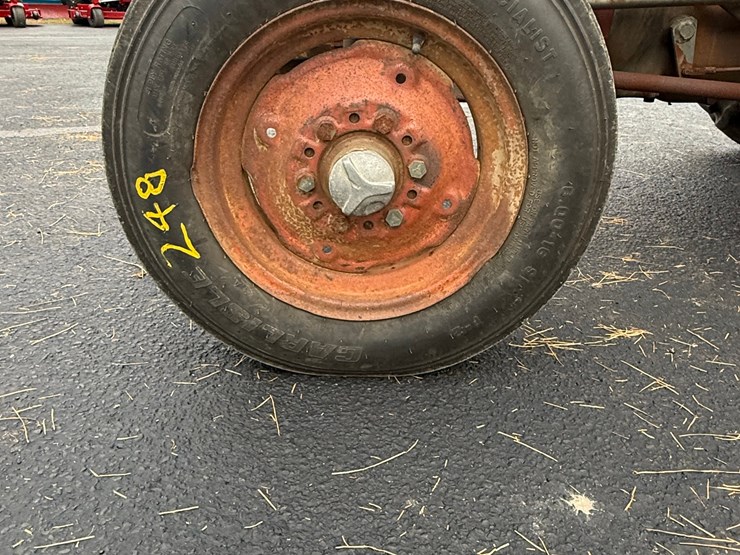 massey-ferguson-135-image-21