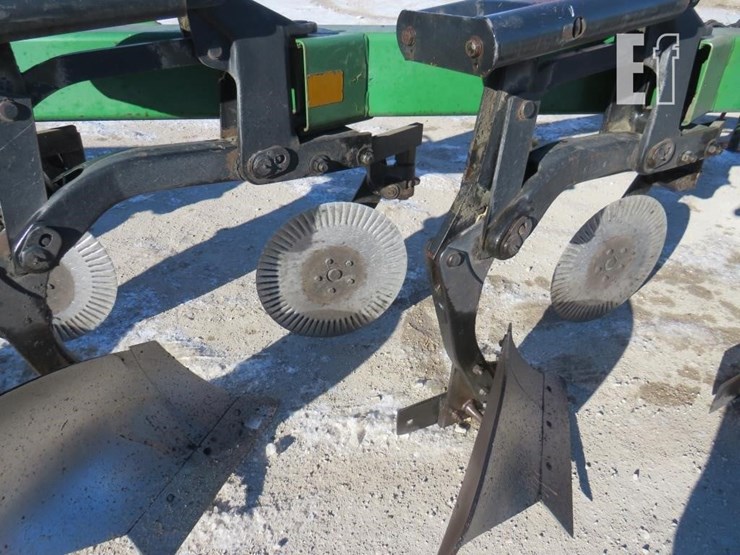 john-deere-2810-image-5