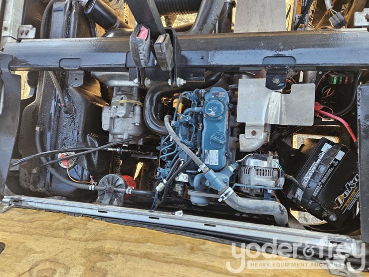 2019-club-car-carryall-1700-image-35