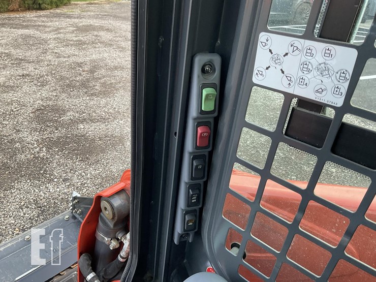 2021-kubota-ssv65-image-20