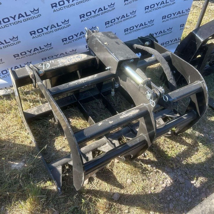 2025 JMR 40in Single Cylinder Brush Grapple Mini Skid Steer Attachment