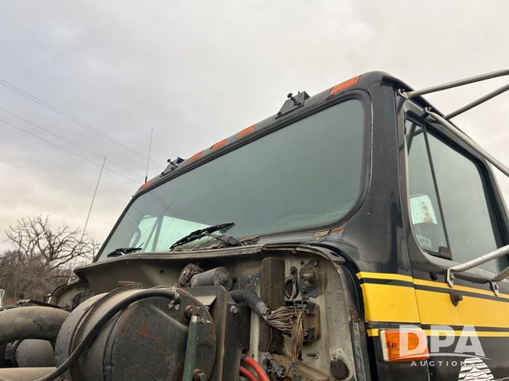 1992-ihc-8100-truck-(cp1306,-unit-431)-image-13