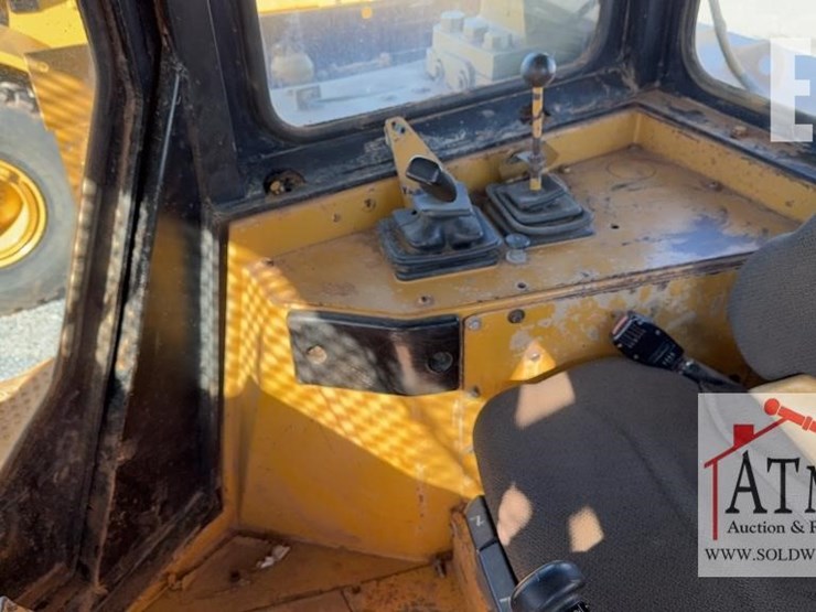 1996-caterpillar-d8r-image-35