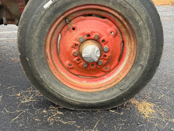 massey-ferguson-135-image-19