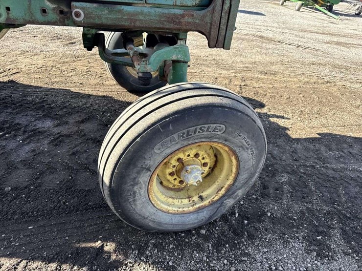 john-deere-3020-image-15