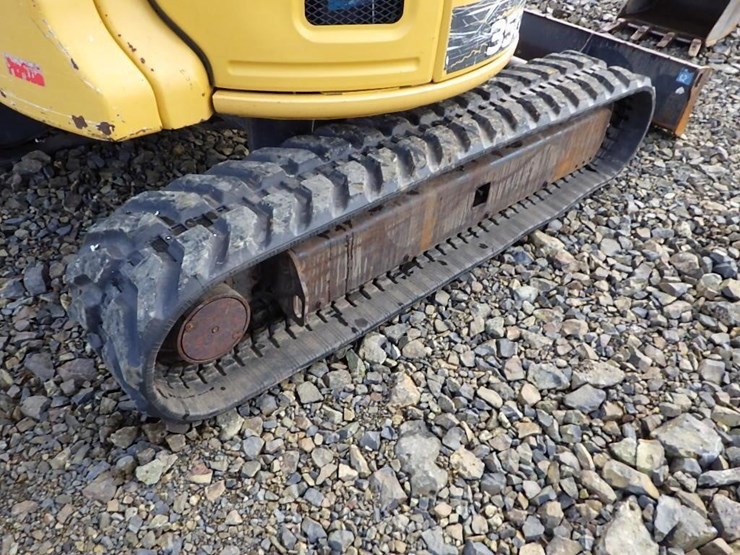 2019-deere-35g-image-34