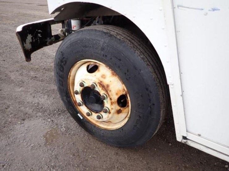 2013-freightliner-mt55-image-47