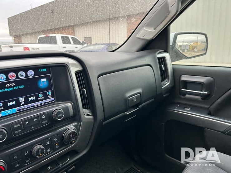 2018-chevrolet-silverado-4-door-pickup-(cp1307,-unit-12086)-image-24