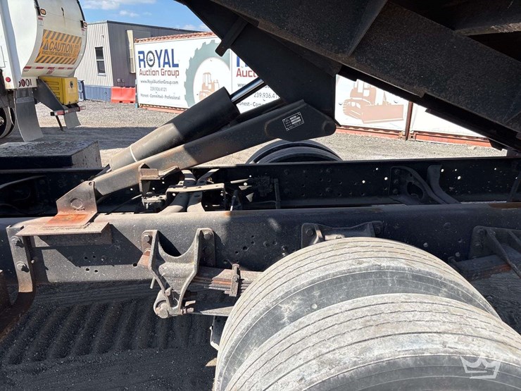 2007-international-durastar-4200-image-11