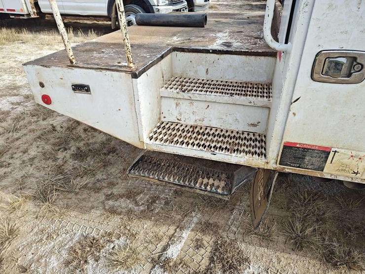 2019-ford-f550-image-39