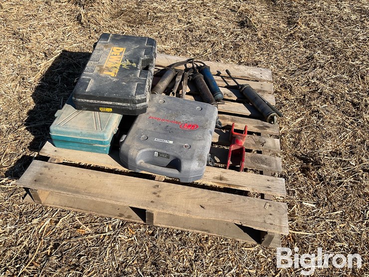 cordless-tools-/grease-gun-pallet-image-1