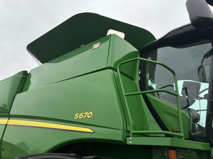 2013-john-deere-s670-image-14