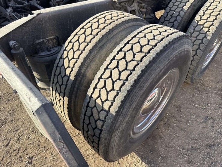 2000-international-9200-image-14