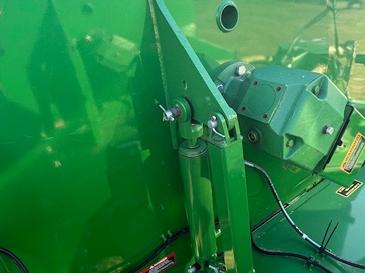 2022-john-deere-fc15r-image-11