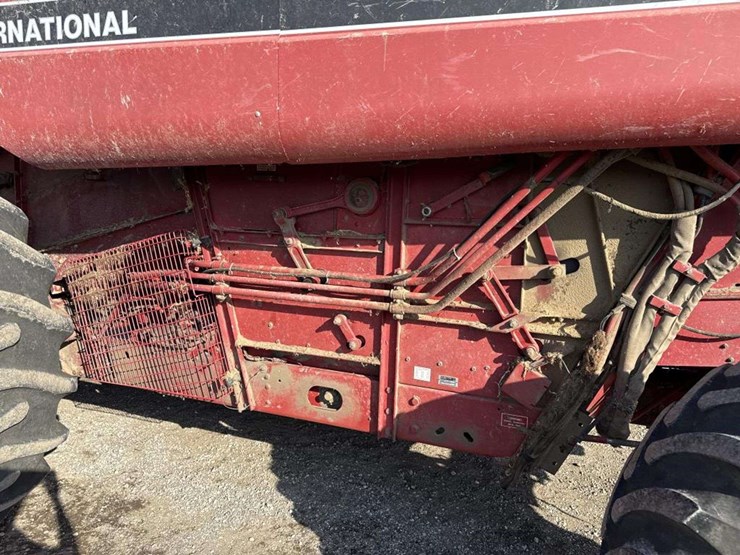1992-case-ih-1680-image-14