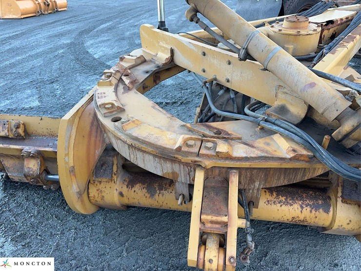 2011-caterpillar-140m-image-18