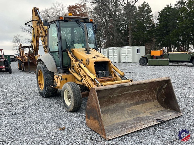 new-holland-575e-image-11