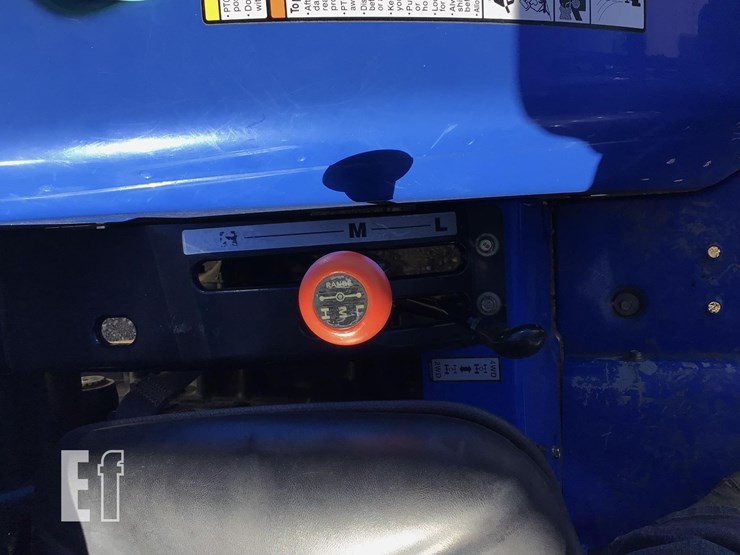 2017-new-holland-workmaster-40-image-19