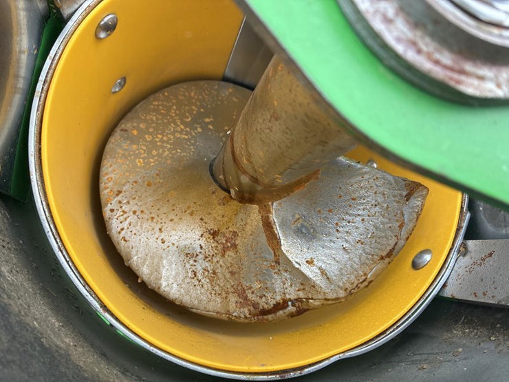 2013-john-deere-s670-image-93