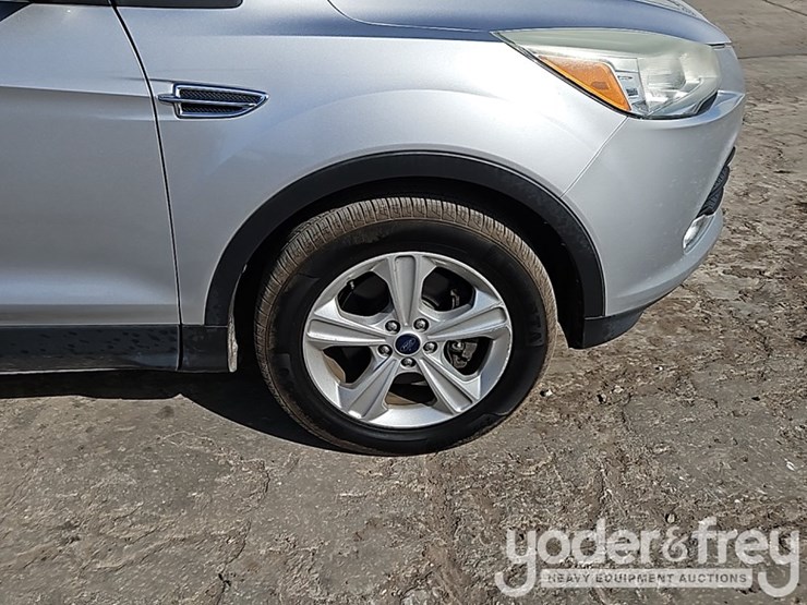 2016-ford-escape-image-9