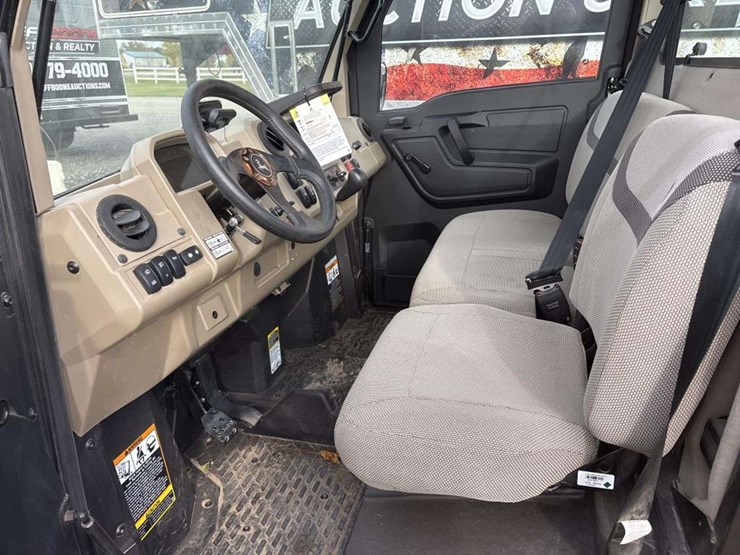 john-deere-gator-image-15