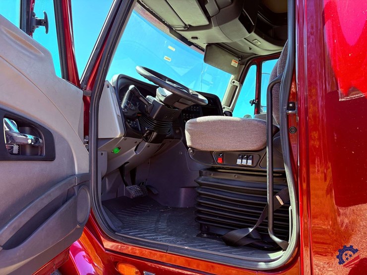 2017-international-prostar-image-72