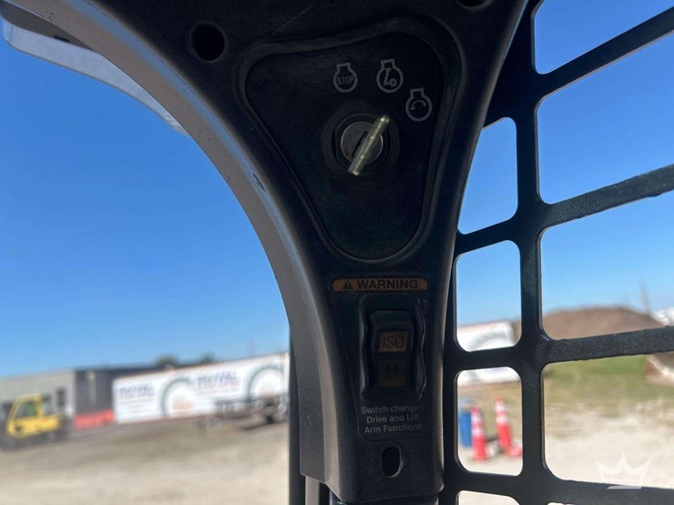 2017-bobcat-t450-image-16