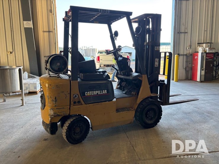 cat-forklift-(dr12686-unit-86425)-image-8