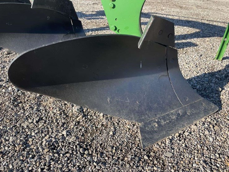 john-deere-f145-image-3