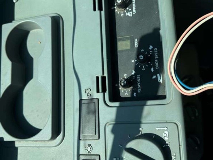 1995-case-ih-7220-image-21