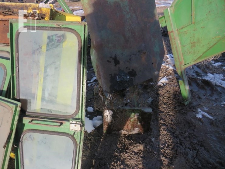 john-deere-3020-image-8