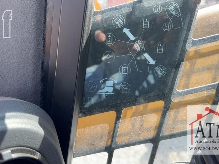 2023-caterpillar-289d3-image-22