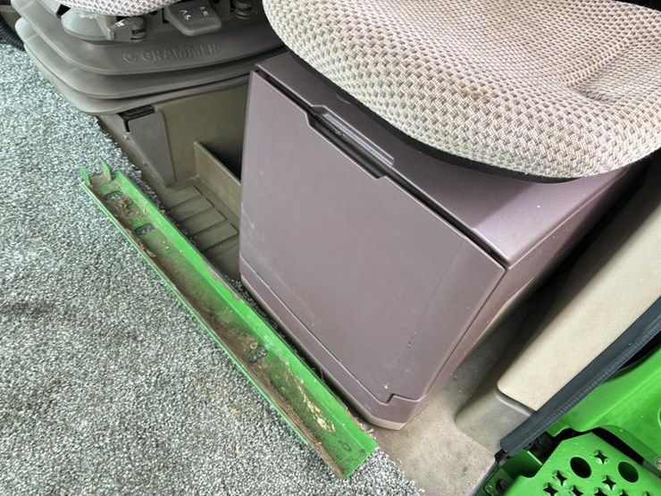 2013-john-deere-s670-image-97