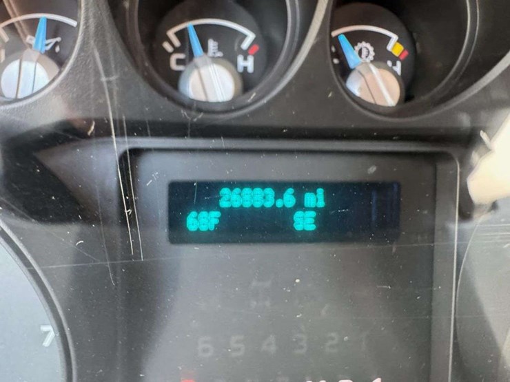 2015-ford-f350-xlt-image-17