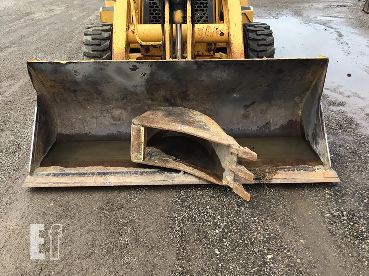 2004-deere-310g-image-9