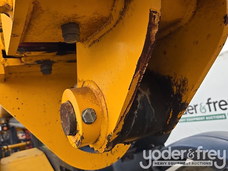 2017-jcb-512-56-image-89