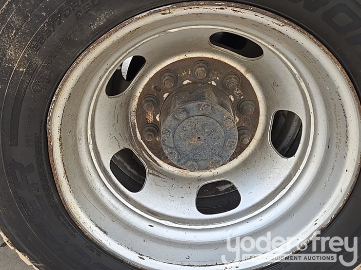 2014-dodge-service-truck-image-34