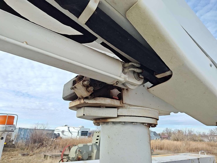 2019-ford-f550-image-30